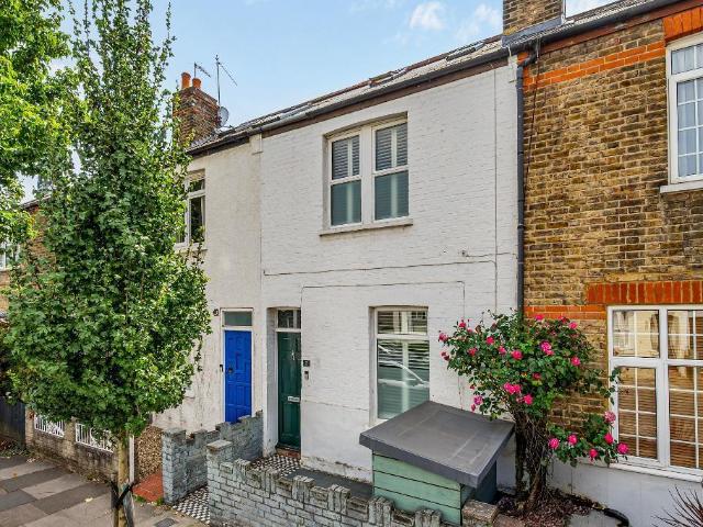 House for sale in London Borough of Ealing, Hanwell