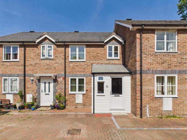 House for sale in Llanfyllin