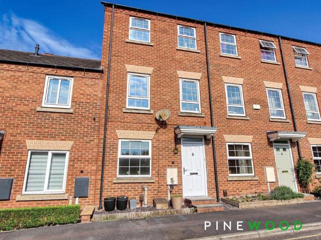 House for sale in Loundsley Green, East Midlands