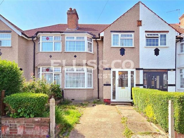 House for sale in London Borough of Ealing, Greenford