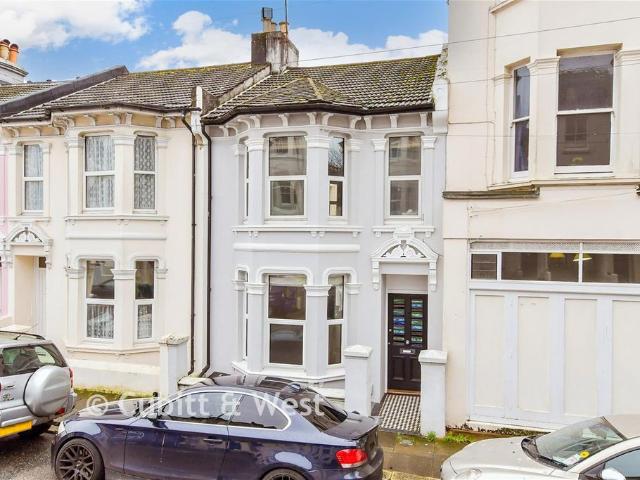 House for sale in Round Hill, Brighton & Hove