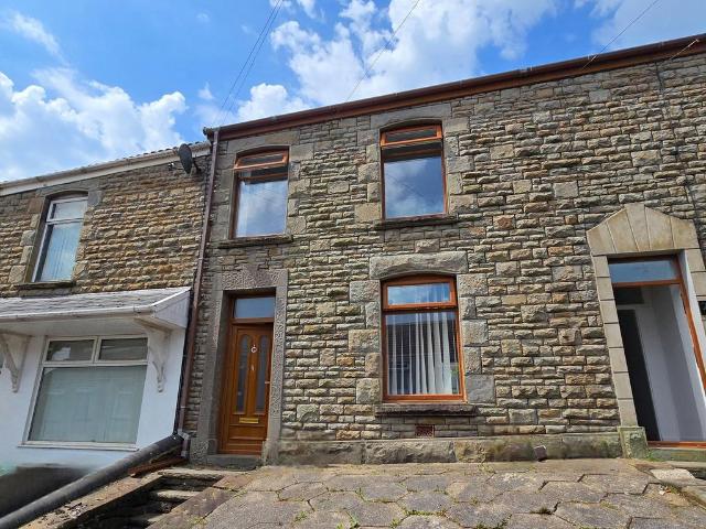 House for sale in Cwmbwrla, Nangreaves