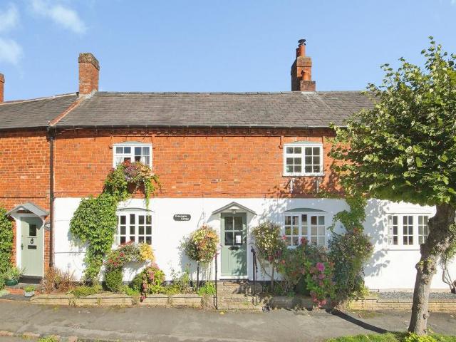 House for sale in Wood End, Stratford-on-Avon