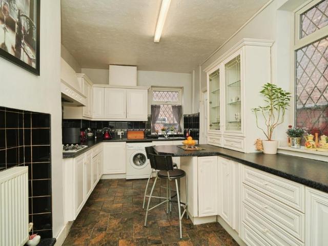 House for sale in Gorse Hill, Trafford Park