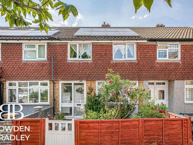 House for sale in Fairlop, Greater London