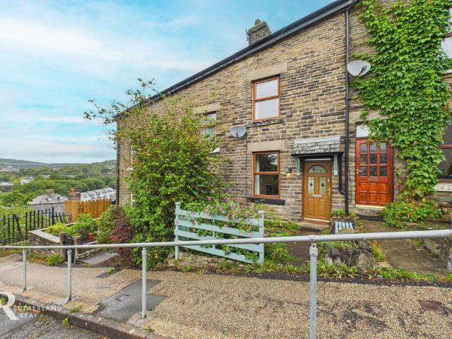 House for sale in Charlesworth, East Midlands
