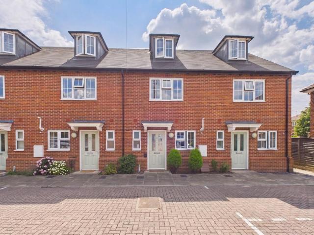 House for sale in Farnborough, Hampshire