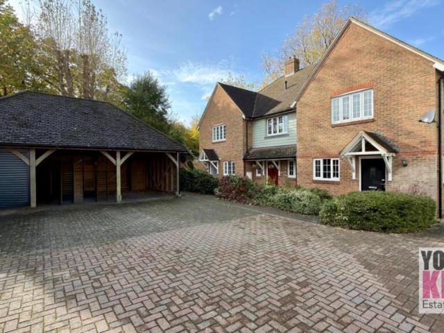 House for sale in Hawkinge, Folkestone