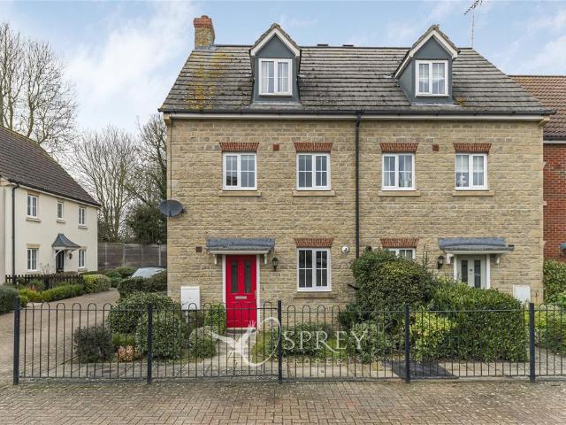 House for sale in Oundle