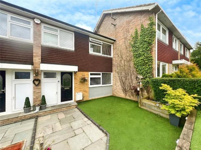 House for sale in The Butts, Kent