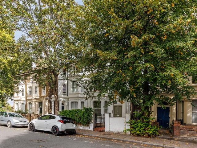 House for sale in Kensal Town, Greater London