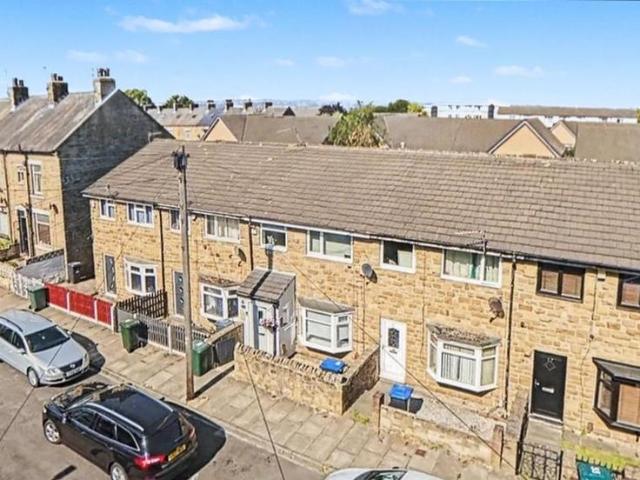 House for sale in Laisterdyke, West Yorkshire