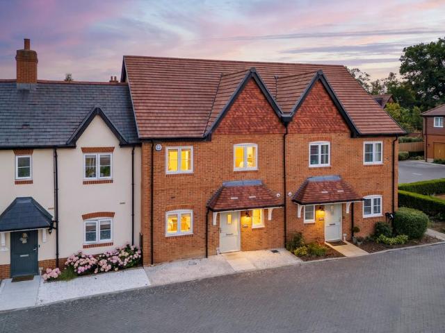 House for sale in Emmbrook, Wokingham