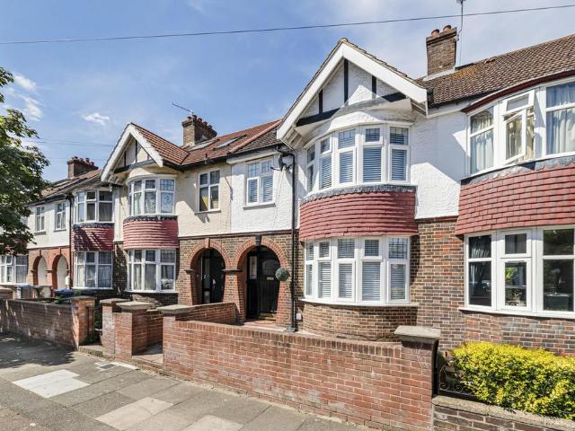 House for sale in London Borough of Merton, Mitcham