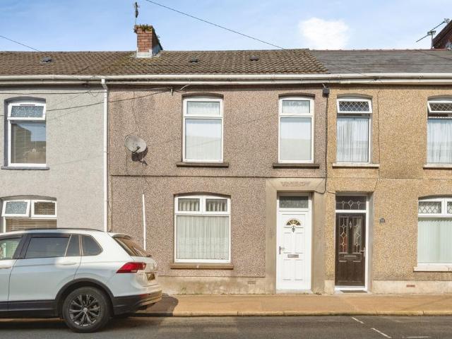 House for sale in Pontarddulais, Wales