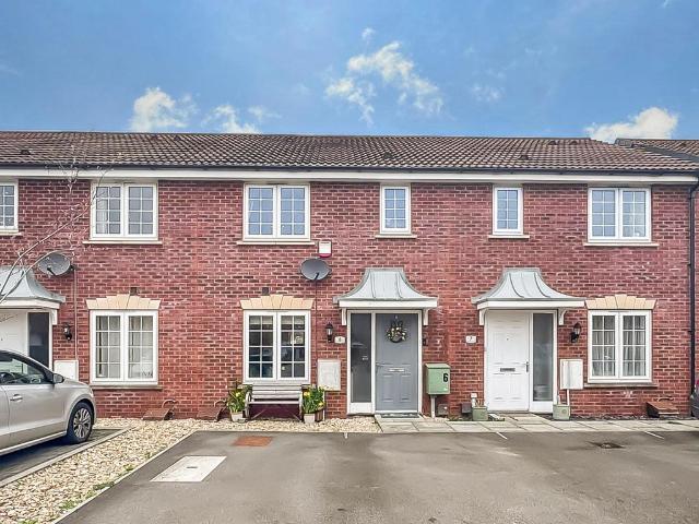 House for sale in Gloucester, Gloucestershire