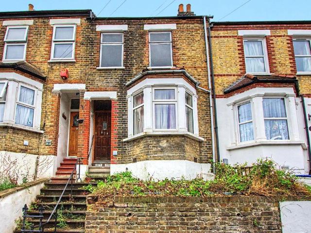 House for sale in Northumberland Heath, Greater London