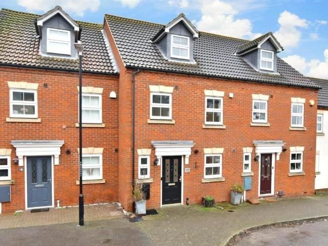 House for sale in Oad Street, Kent