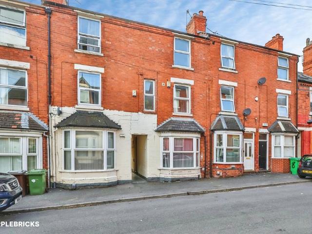 House for sale in Forest Fields, City of Nottingham