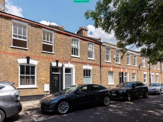 House for sale in Bethnal Green, Greater London