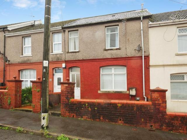 House for sale in Llanharan, Bryncae