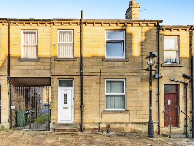 House for sale in Highfields, Huddersfield