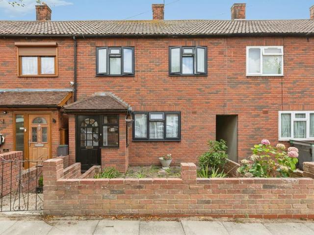House for sale in Hainault, Greater London