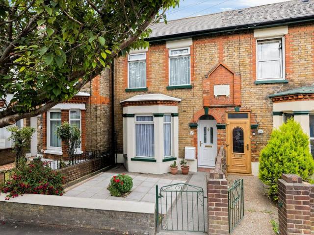 House for sale in Tower Hamlets, Ash