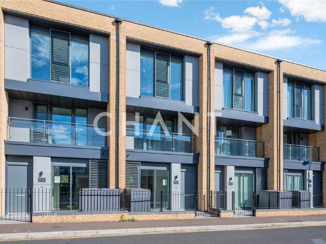 House for sale in London Borough of Ealing, Hanwell
