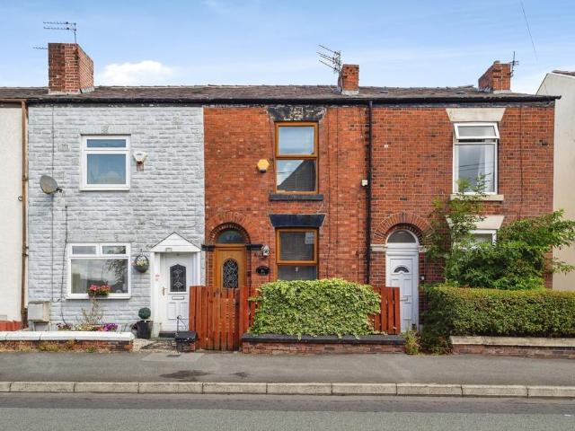 House for sale in Haughton Green, Greenheys