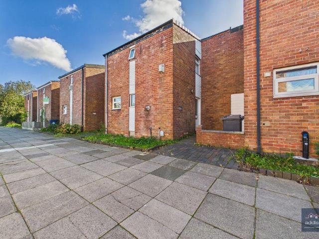 House for sale in Skelmersdale, West Lancashire