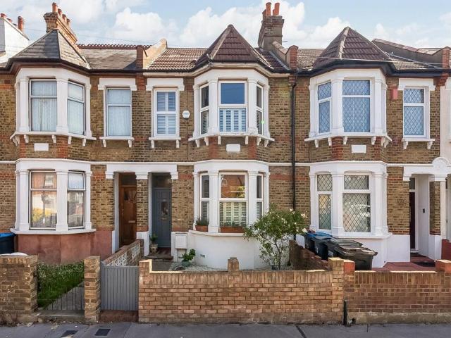 House for sale in London Borough of Croydon, Thornton Heath