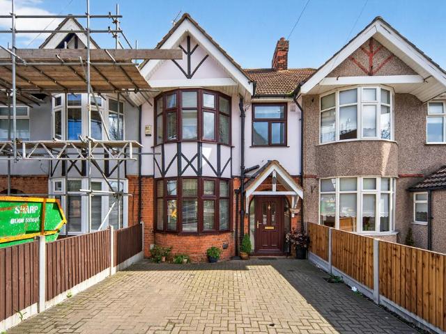 House for sale in Harold Wood, Greater London