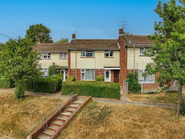 House for sale in The Image, Pouchen End