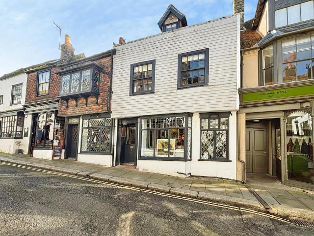 House for sale in Heathlands, East Sussex