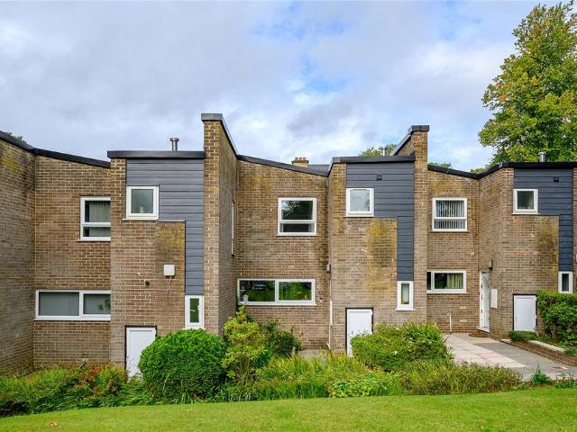 House for sale in Roundhay, West Yorkshire