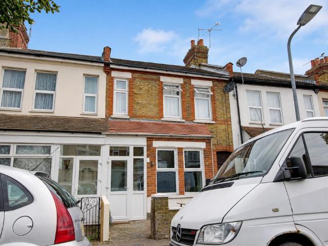 House for sale in Milton, Alton Barnes