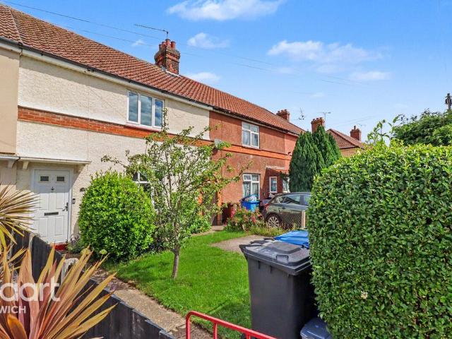 House for sale in Key Street, Suffolk