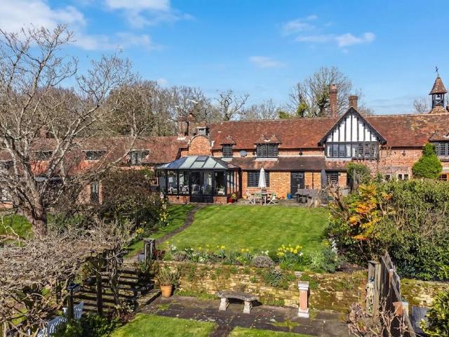 House for sale in The Butts, Kent