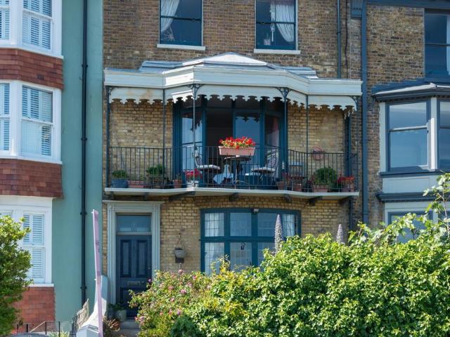 House for sale in East Cliff, Acol
