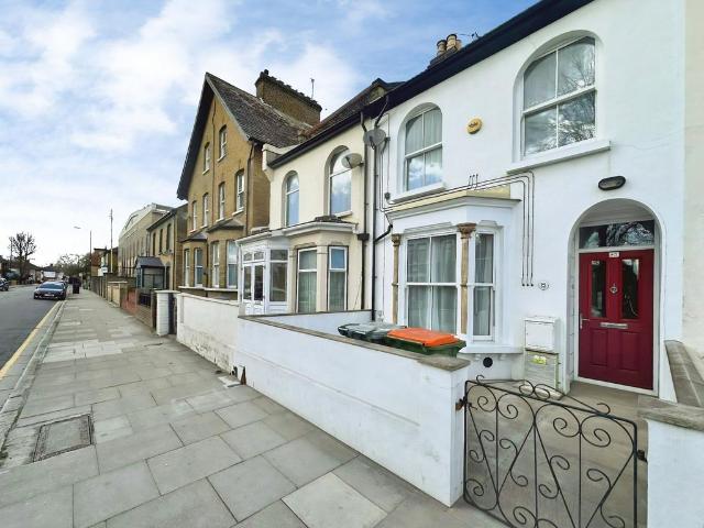 House for sale in Upton Park, Greater London