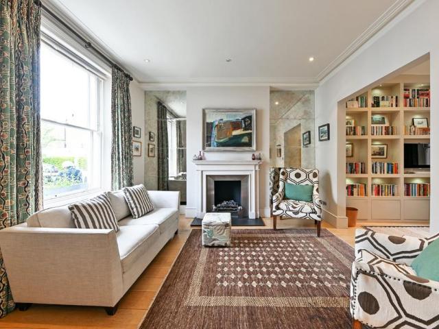 House for sale in Brompton, Greater London