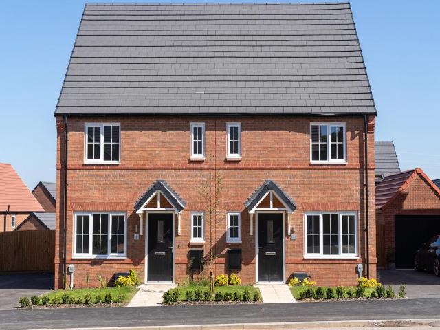 House for sale in Priors Hall Park, Weldon