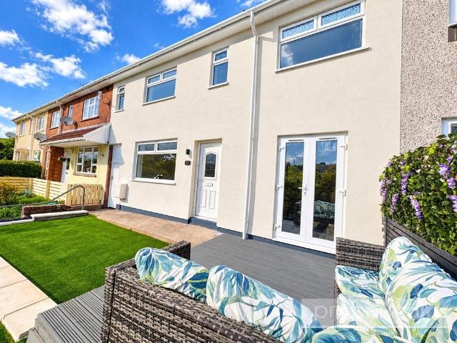 House for sale in Ystrad