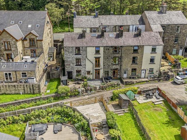 House for sale in Shuttleworth, Bury