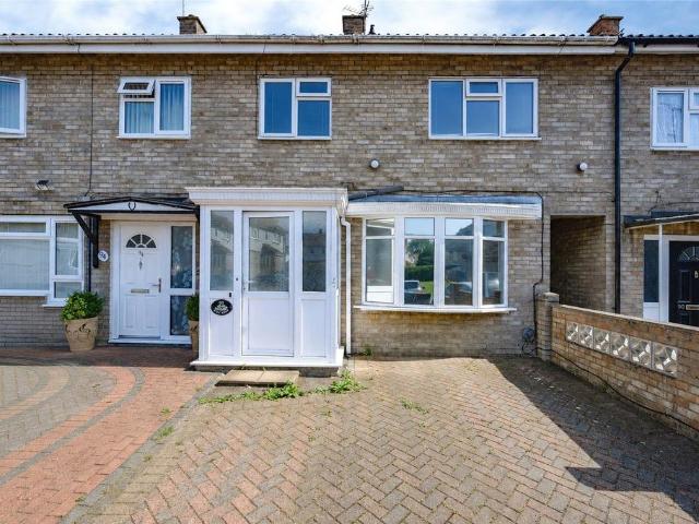 House for sale in Houghton Regis, Bedfordshire