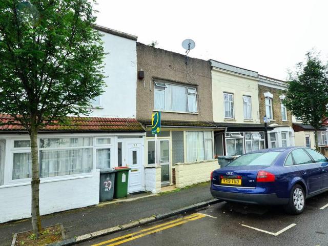 House for sale in Maryland, Greater London