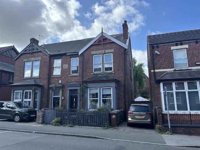 House for sale in Glasshoughton, Castleford