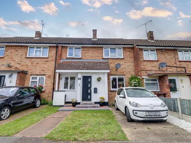 House for sale in Thundersley, Essex