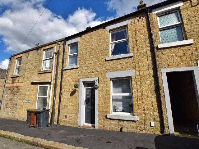 House for sale in Charlesworth, East Midlands